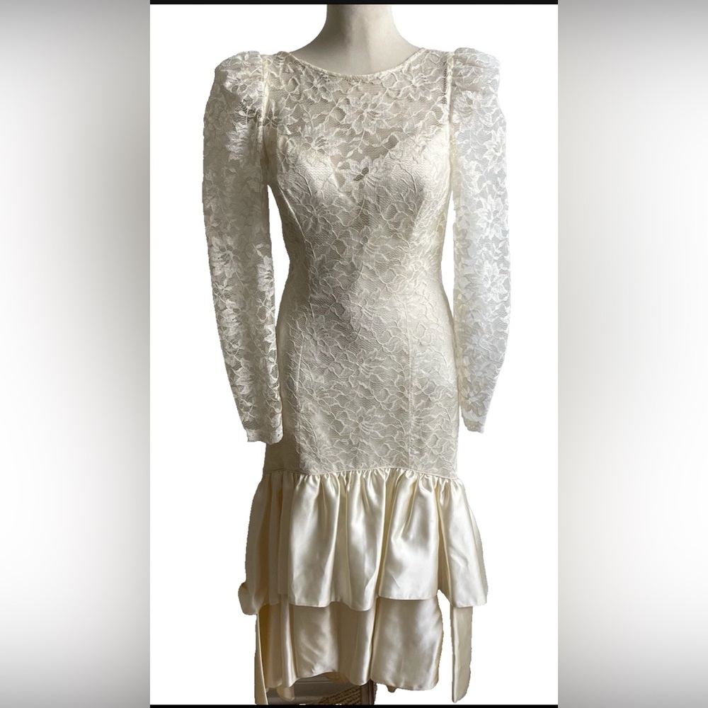 Vintage 60s Cream Wedding Dress ILGWU Drop Waist Bow Satin Lace Hi Lo Size Small